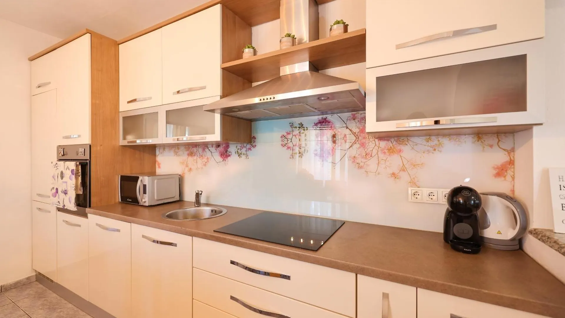Apartment Ante With Jacuzzi & Seaview روفانجسكا